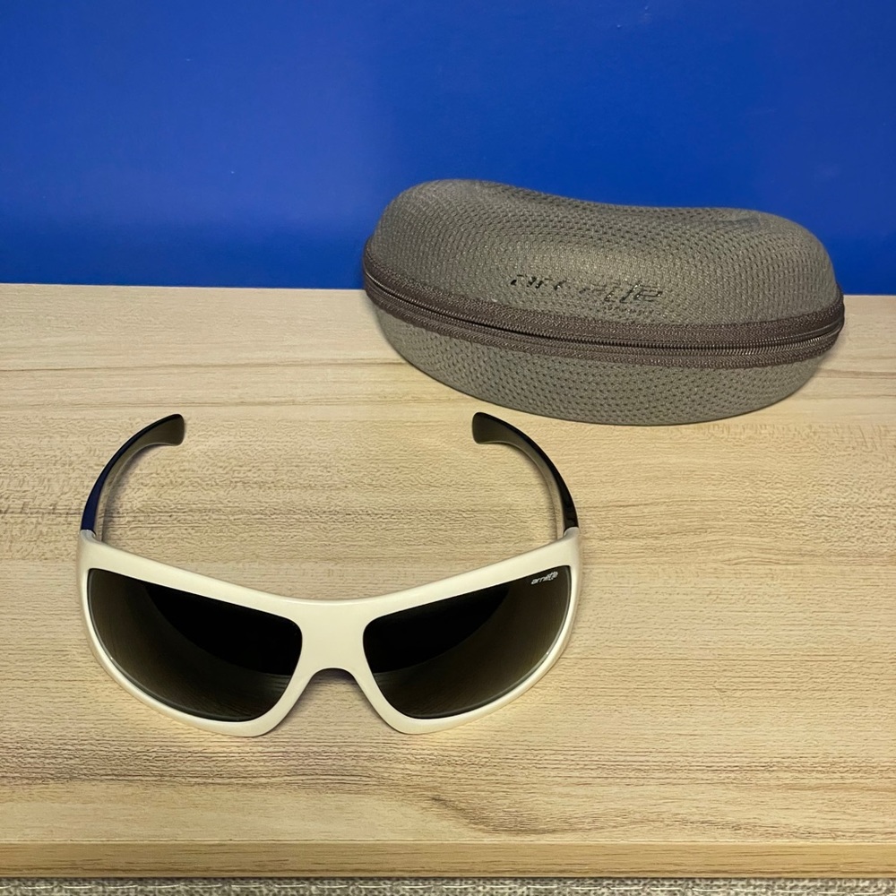 Mens Arnette Sunglasses & Arnette Case